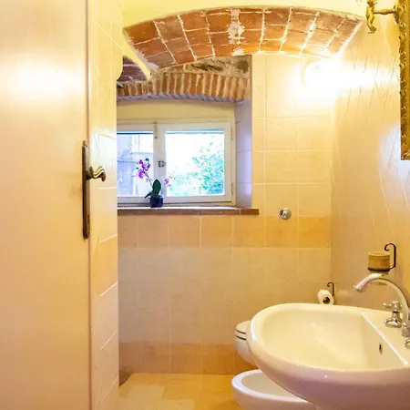 Enza Apartment Lucca
